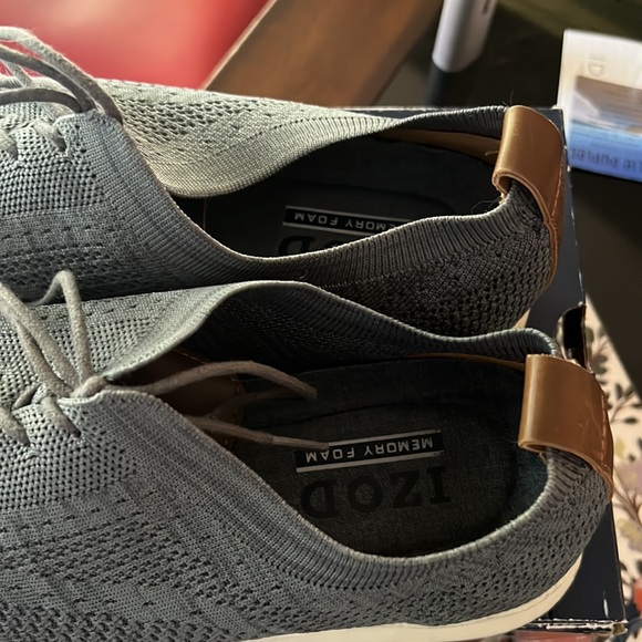 Men’s Izod Memory Foam Breeze - Picture 3 of 4